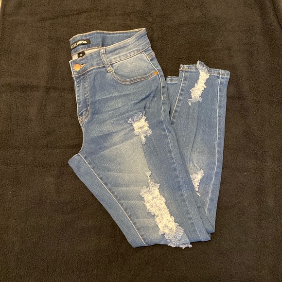 Fashion Nova Mid Rise Skinny Ripped Style Jeans Size: 9/29 - Picture 4 of 7